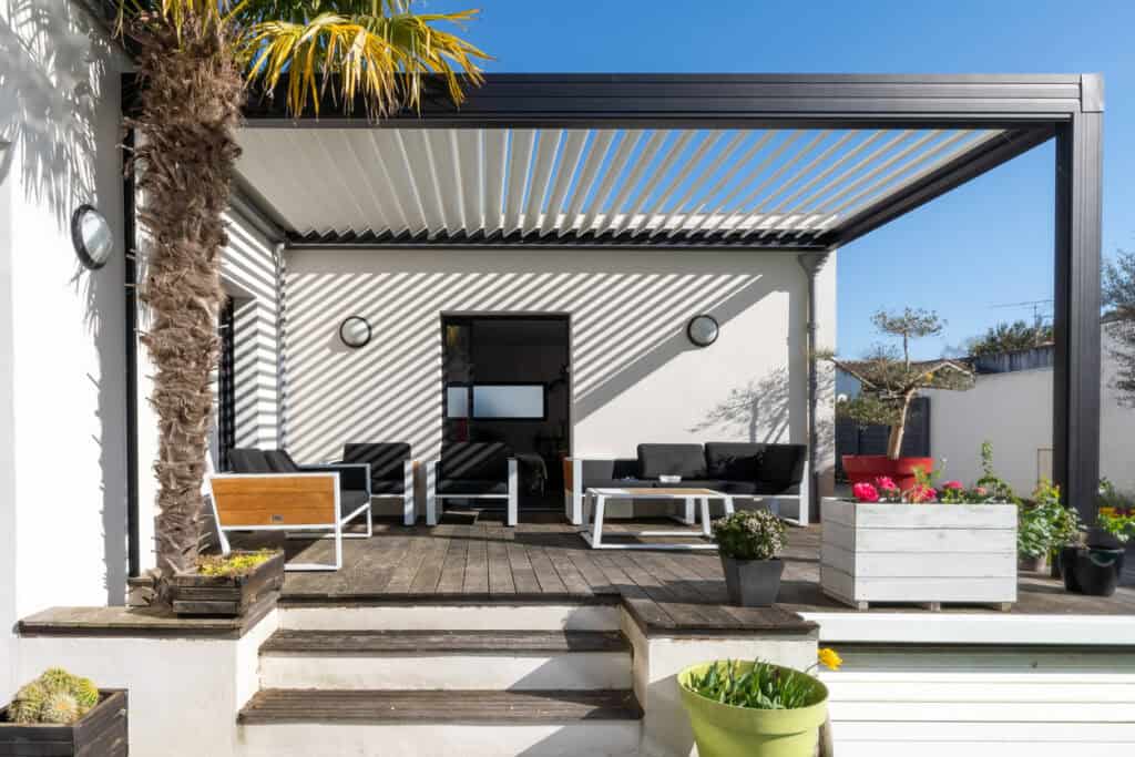 Moderne open veranda